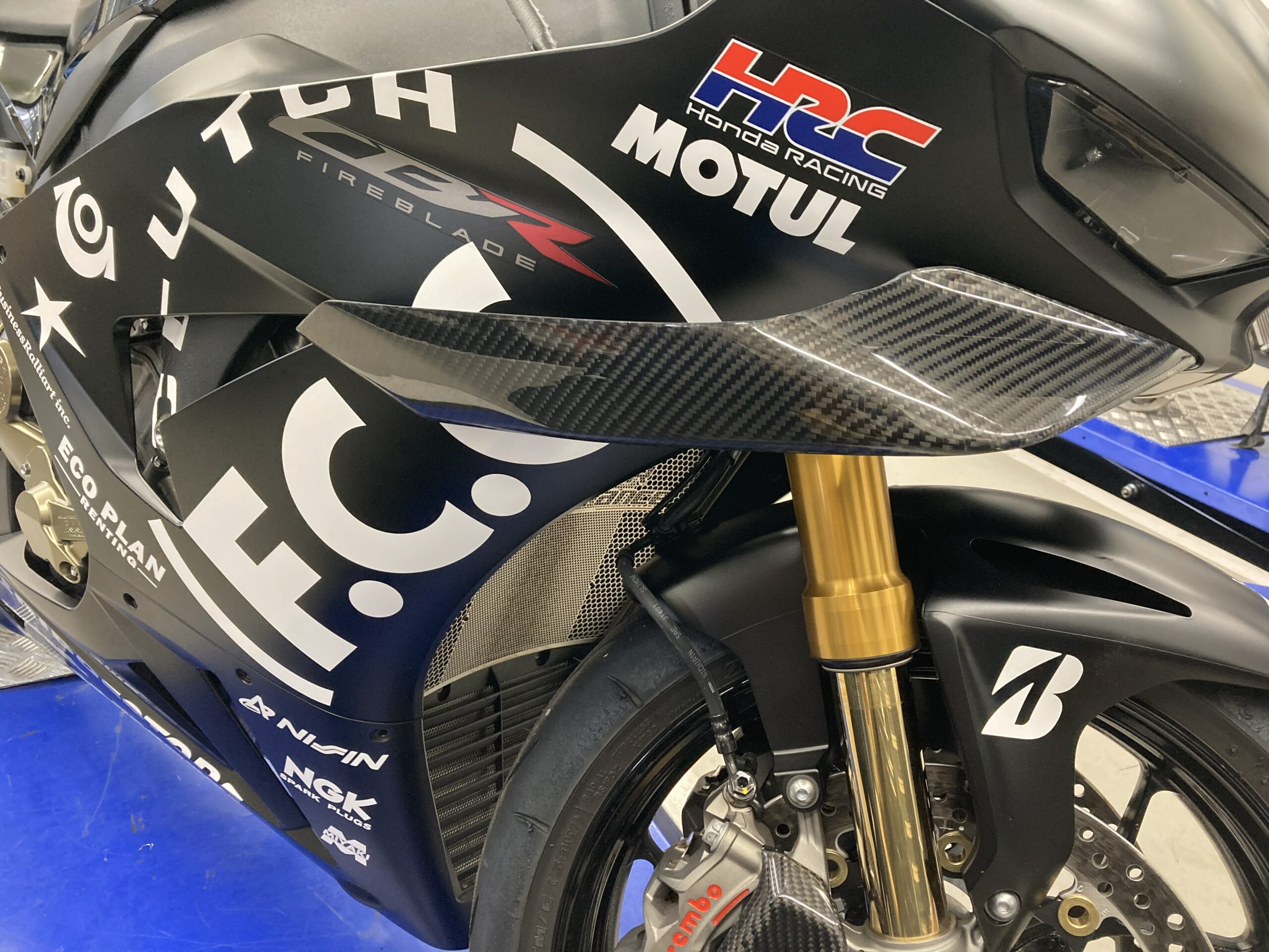 cbr1000rr-r ウィングレット 新発売】24- CBR1000RR-R ウイングレット 綾織カーボン 発売開始 | TSR